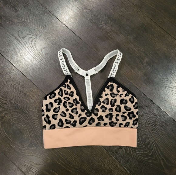 2 VICTORIAS SECRET BRALETTES - Picture 2 of 6